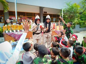 Ratusan Siswa Daur Ulang Kemasan Kokola jadi Pakaian 1