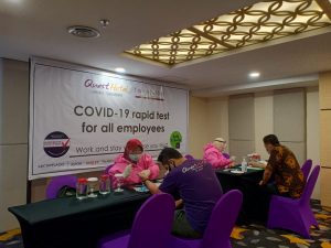 Tingkatkan Kualitas Layanan, Quest Hotel Darmo Surabaya Gelar Rapid Test Semua Karyawan 1