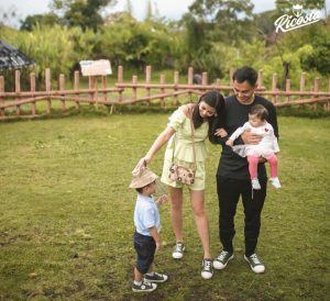 Ricosta, Pelopor Sepatu Custom Untuk Couple dan Family 1