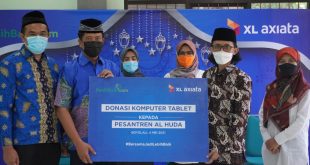 Kembangkan Desa Digital, XL Axiata Donasikan 100 Laptop Pesantren 10