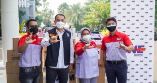 JNE Salurkan 2275 Antigen dan 2720 Masker N95 untuk Pemkot Surabaya 8