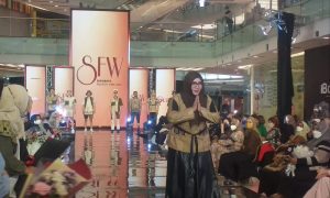 Surabaya Fashion Week 2021, Bunda Prita Tampilkan 8 Desain Ndoro Dharu 1