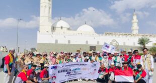 JNE Berangkatkan Pemenang Hadiah Umroh Lomba Content Competition dan Karyawan   20