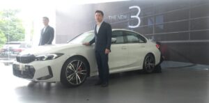 BMW Seri 3 Terbaru Hadir di Surabaya, 320i M Sport dan 330i M Sport Pro 1