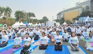 Wings Care Ajak Warga Surabaya Senam Yoga Lewat ProGuard Pro Festival 1