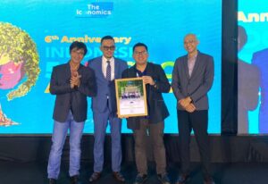 JNE Raih Penghargaan The Iconomics Indonesia Best 50 CSR Awards 2024 1