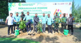 Peringati Hari Adhyaksa ke 64, TTL & KEJARI Tanjung Perak Gelar Kegiatan Tanam Pohon 4