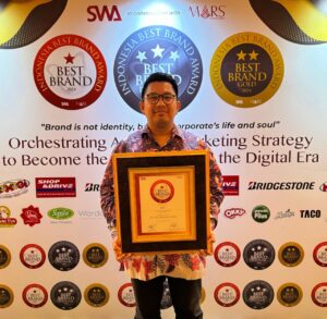 JNE Raih Indonesia Best Brand Award (IBBA) 2024 kategori Jasa Pengiriman 1