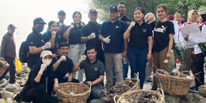 Mercure Surabaya Grand Mirama & Tunas Hijau Gelar Aksi Bersih Pantai 1