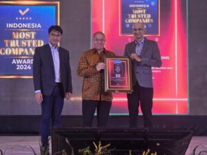 JNE Raih Indonesia Most Trusted Companies Award 2024 1