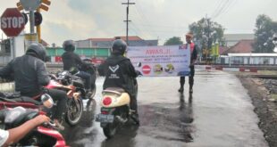 KAI Daop 8 Surabaya Ingatkan Pengendara Waspada di Perlintasan Sebidang 3