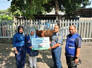 TPS Bagikan 2000 Paket Daging Kurban Pada Mitra Kerja & Masyarakat Sekitar 1