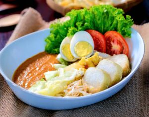 “Sedino Mangan Gado-Gado” Hanya Rp30.000 di Waroeng Pati 1
