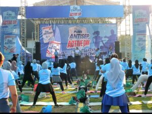 Peringati Hari Olahraga Nasional, SoKlin Antisep Gelar Acara Active Day Poundfit & Zumba 1