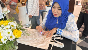 Hotel Ciputra World Surabaya Rayakan Hari Batik dan Hari Kopi Internasional 1