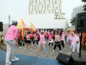 RS Onkologi Surabaya Gelar Fun Zumba & Edukasi Dengan Survivor Kanker Payudara 1