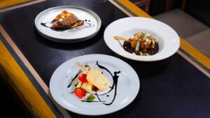 Nikmati Es Krim Bergaya Unik di Artotel TS Suites Surabaya 1
