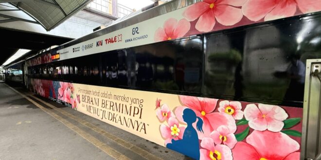 KAI Daop 8 Surabaya Luncurkan Kereta Livery Hari Kartini, Angkat Semangat Perempuan 1