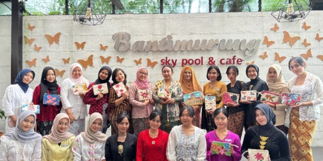 Semangat Kartini Hadir Dalam Kelas Melukis Bersama Clarin’s Art di Best Western De Papilio Surabaya 4