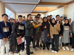 Peserta dari Berbagai Daerah Serbu Audisi DA8 Surabaya 2
