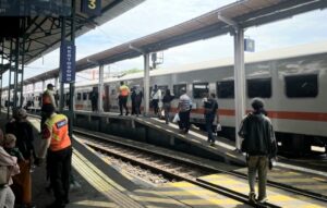 Lonjakan Libur Panjang, Penumpang Commuter Line Surabaya Tembus 161 Ribu Orang 1