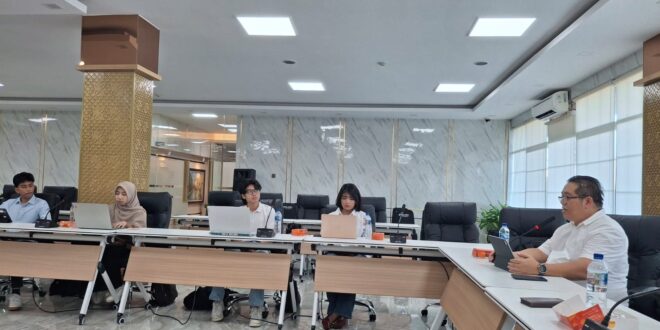 TPS Gelar Kuliah Umum untuk Mahasiswa Akuntansi UNAIR 1