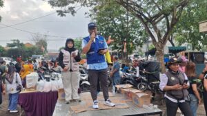TPS Gelar DOKAR Pangan Murah di Pakal 1