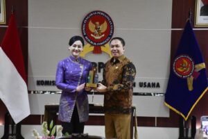 KPPU dan OJK Perkuat Sinergi Sektor Jasa Keuangan 1