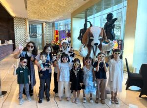 Hotel Ciputra World Surabaya Gelar Sunglasses Beads Workshop untuk Anak 1