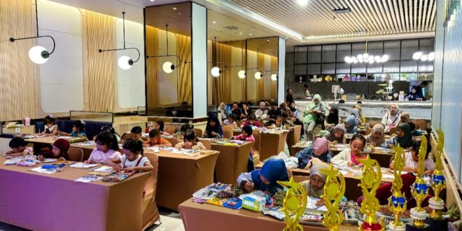 Midtown Hotel Surabaya Gelar Lomba Mewarnai Anak 4