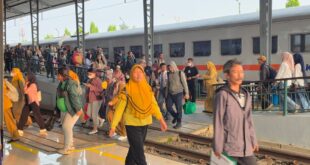 Tarif Promo Rp8 Dongkrak Pengguna Commuter Line Area 8 Surabaya 20