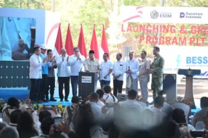 PLTS 100 GWp Diluncurkan, PLN Siap Dukung Akselerasi EBT 1