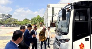 BRI Kancab Kapas Krampung Surabaya Serahkan Bus untuk Dukung Aktivitas Ubaya 25