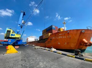 EAZI Pangkas Pergantian Kapal di TPK Berlian Jadi 29 Menit 1