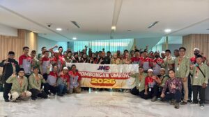 JNE Berangkatkan Umrah 1.200 Karyawan 1