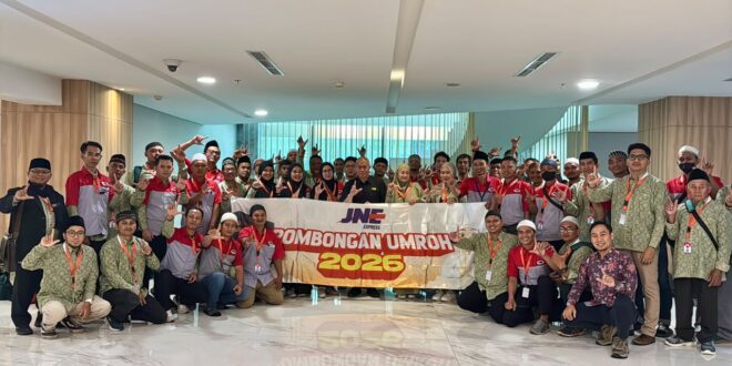 JNE Berangkatkan Umrah 1.200 Karyawan 1