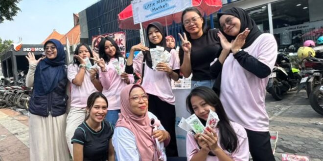 Karya Anak Rumah Belajar Novaloka Meriahkan CFD Taman Bungkul 3